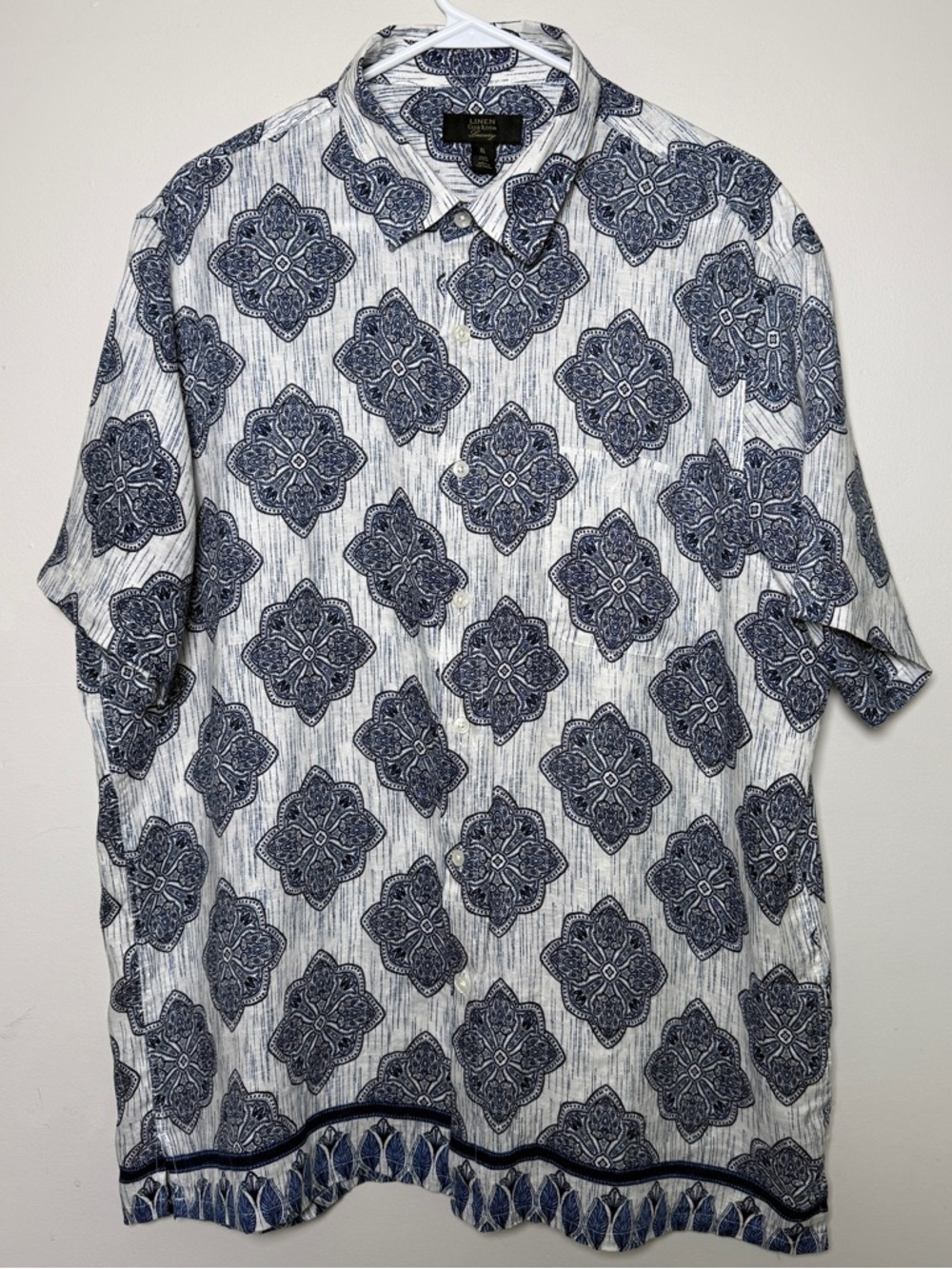 Club Room Luxury XL Blue and White Short-Sleeve 100% Linen Medallion Button-Down